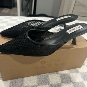 Steve Madden kitten heels